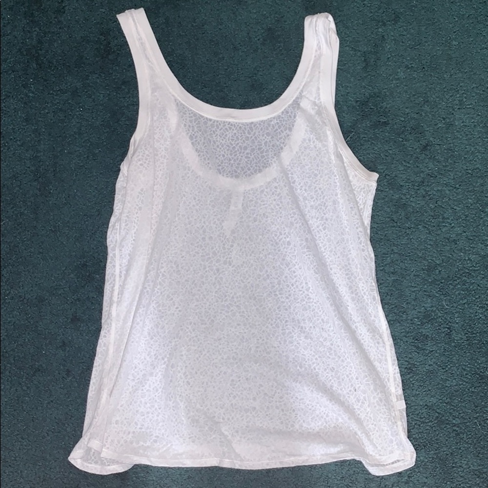 White Lululemon Tank 🤍